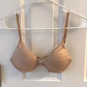32B Victoria’s Secret